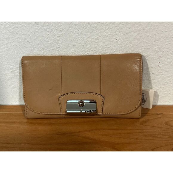 Coach Kristin Brown Leather Checkbook Wallet in Brown NWT - Picture 1 of 6